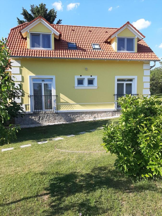 Kondics Apartmanház Sárvár Kültér fotó