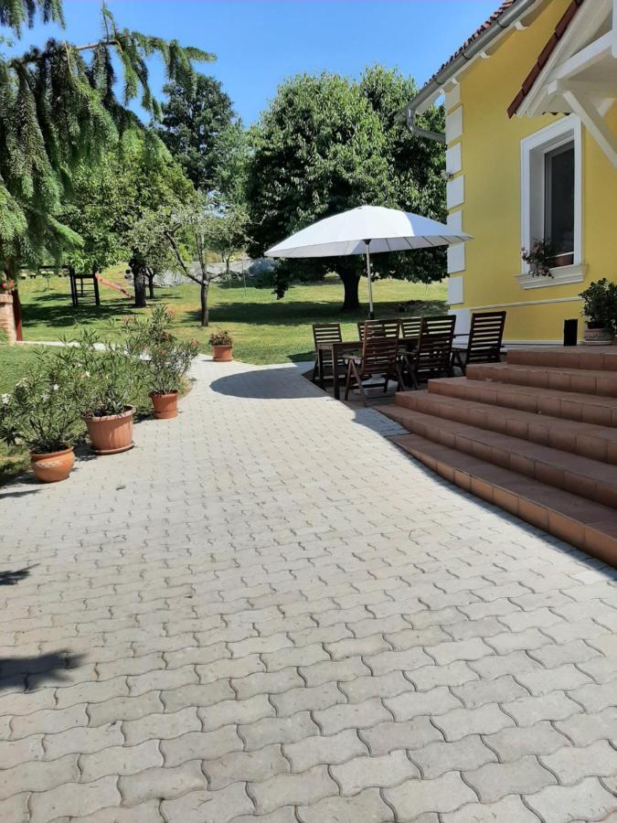 Kondics Apartmanház Sárvár Kültér fotó