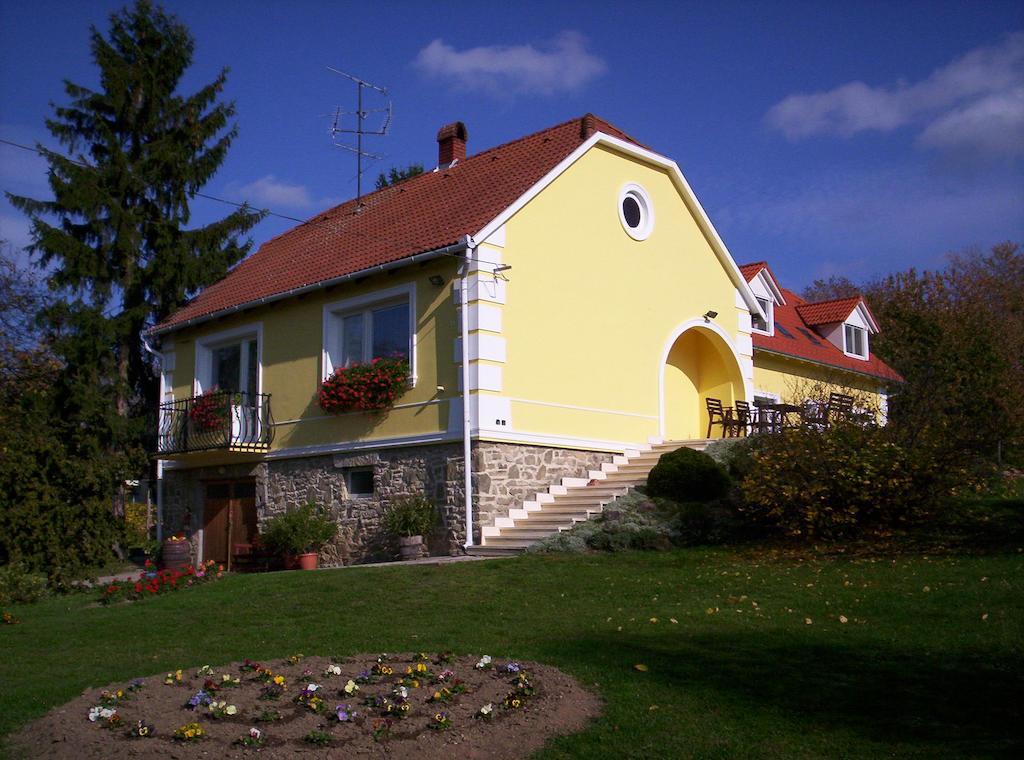 Kondics Apartmanház Sárvár Kültér fotó