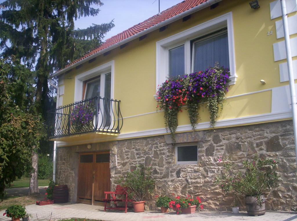 Kondics Apartmanház Sárvár Kültér fotó