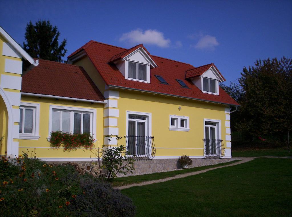 Kondics Apartmanház Sárvár Kültér fotó
