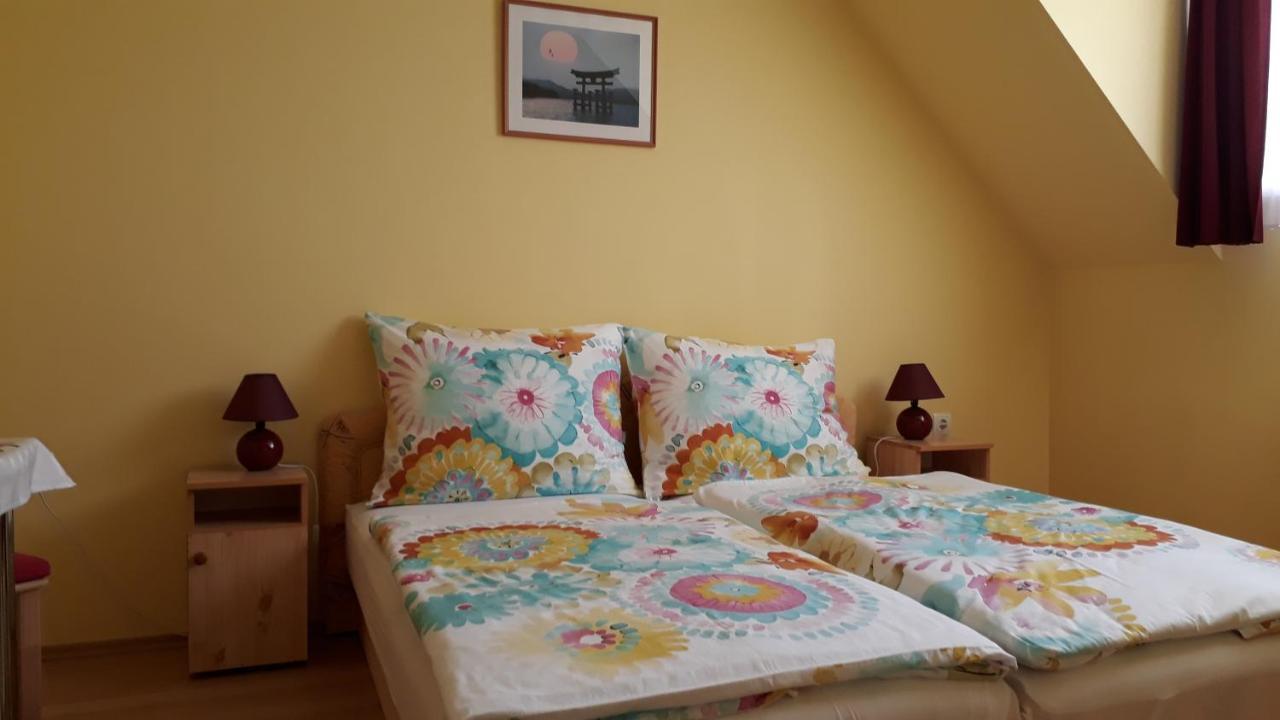 Kondics Apartmanház Sárvár Kültér fotó