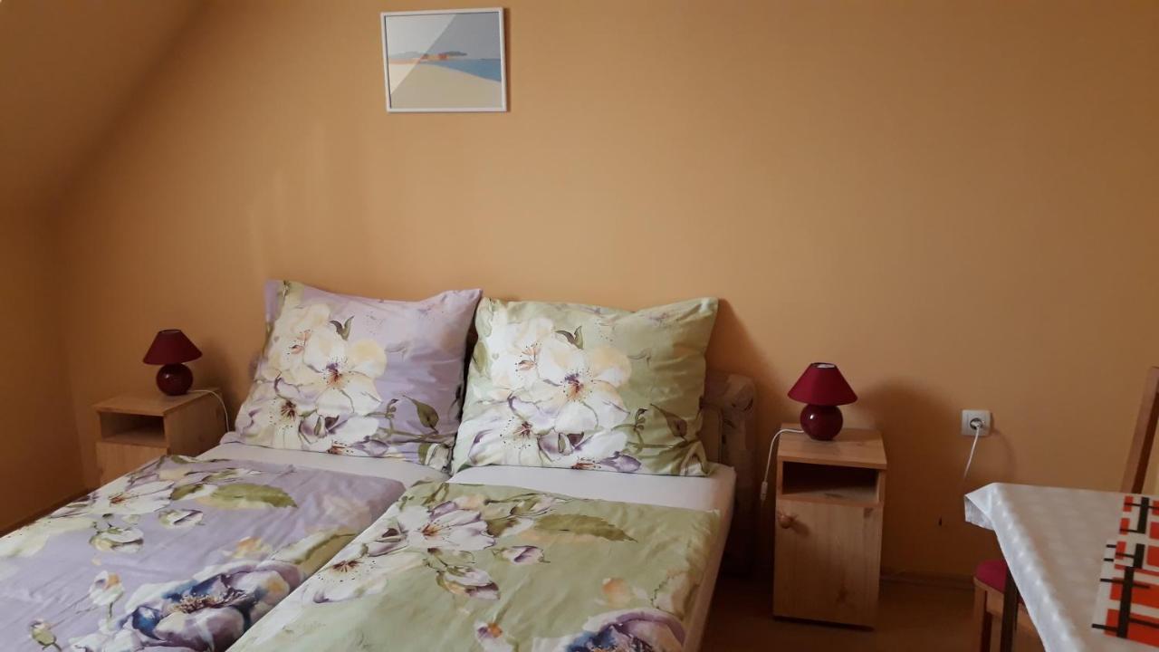 Kondics Apartmanház Sárvár Kültér fotó